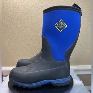 Boys Blue Tall Muck Boots Size 6